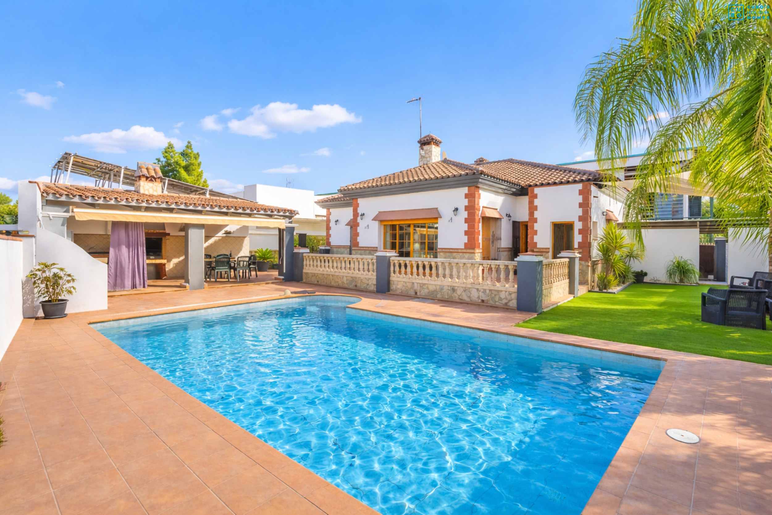 Holiday home with pool in Coín