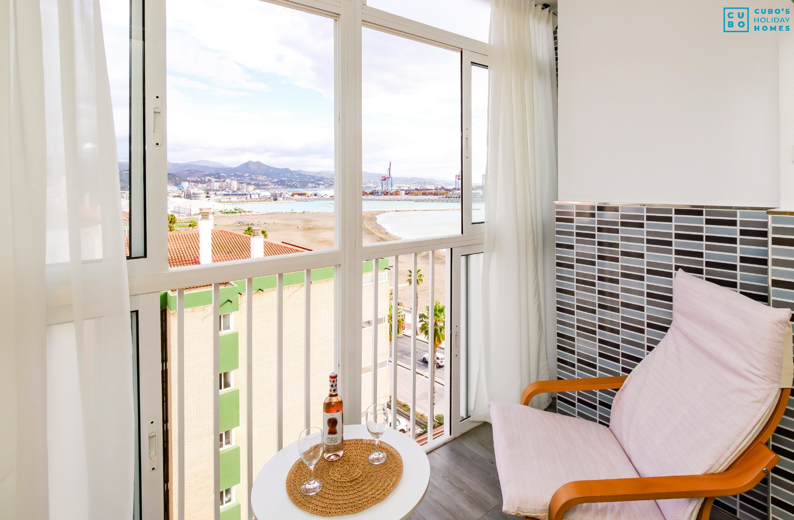 Apartment in Málaga with sea views, prime location and just steps from the beach