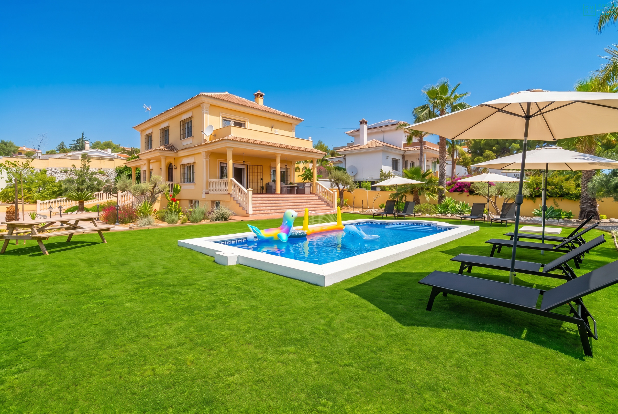 Holiday home with pool in Alhaurín de la Torre