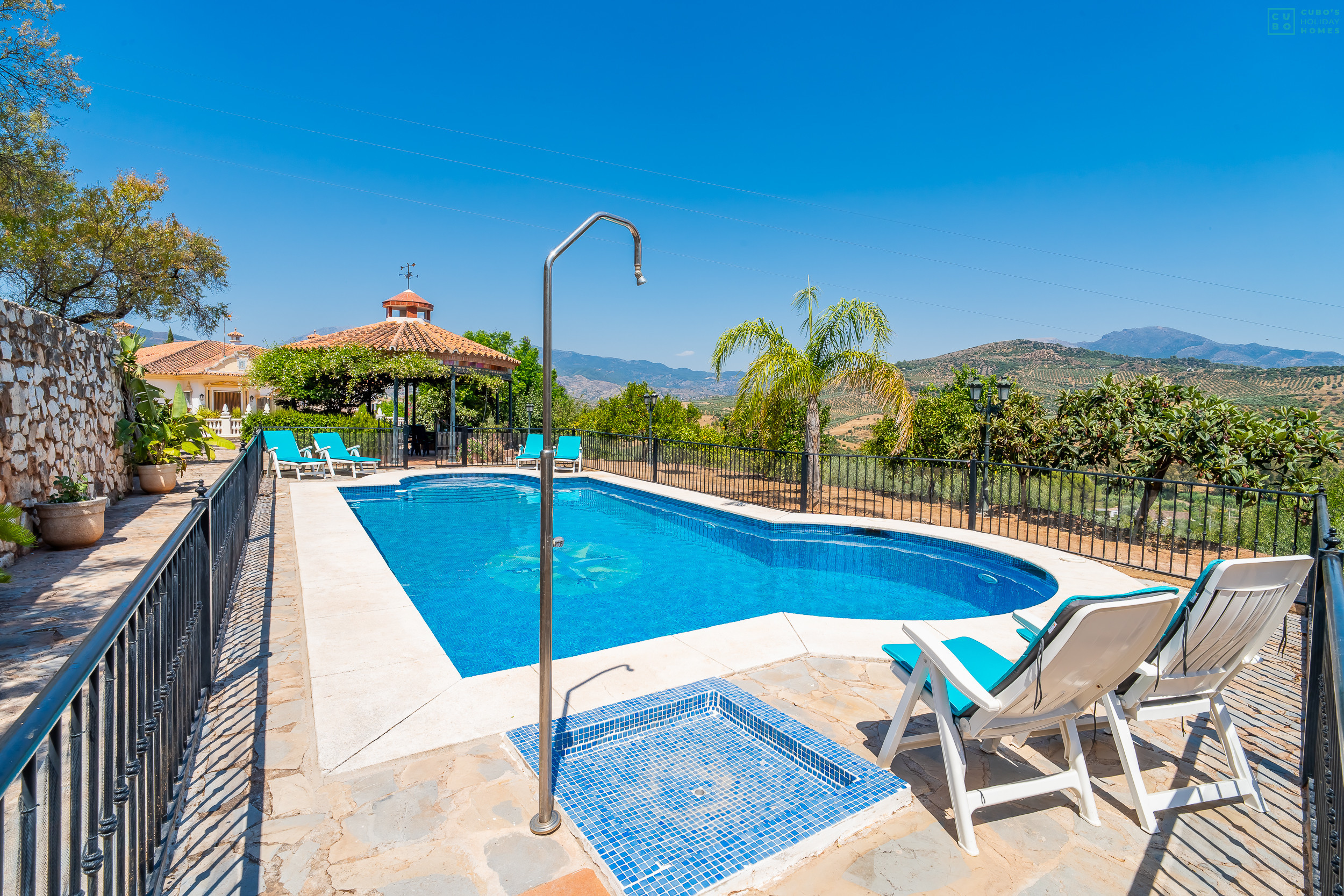 Rural house with pool in Guaro
