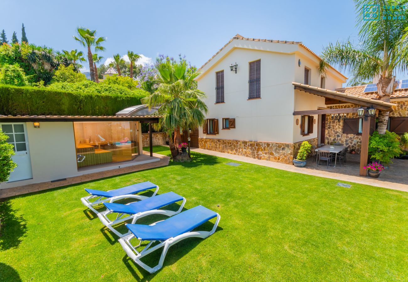 Garden of this villa in Alhaurín de la Torre