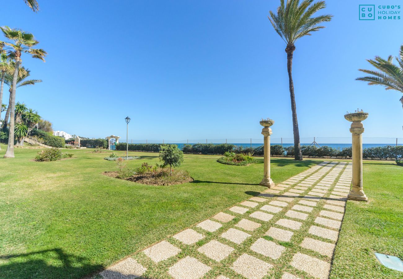 Garden of this apartment in Marbella