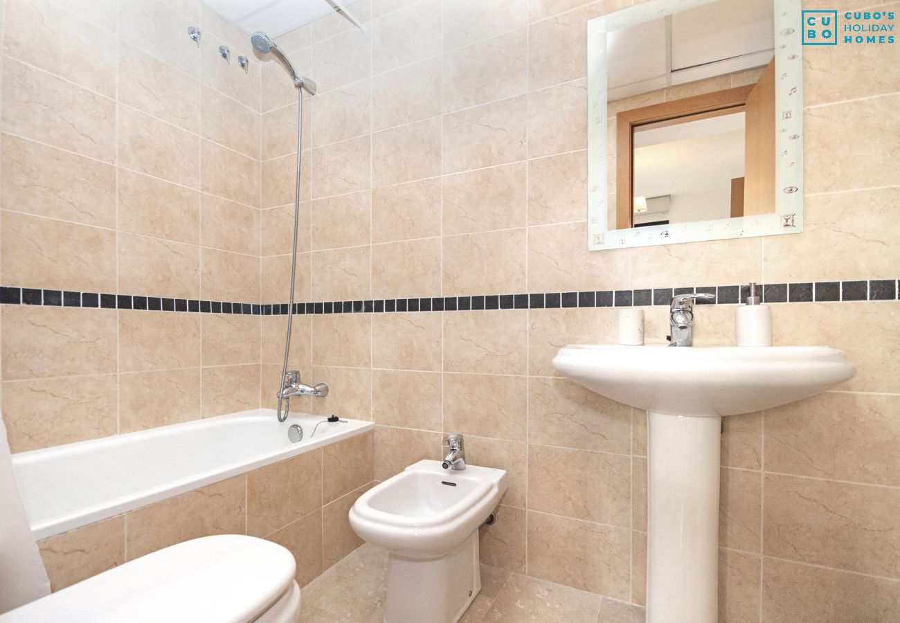 Bathroom of this apartment in Fuengirola