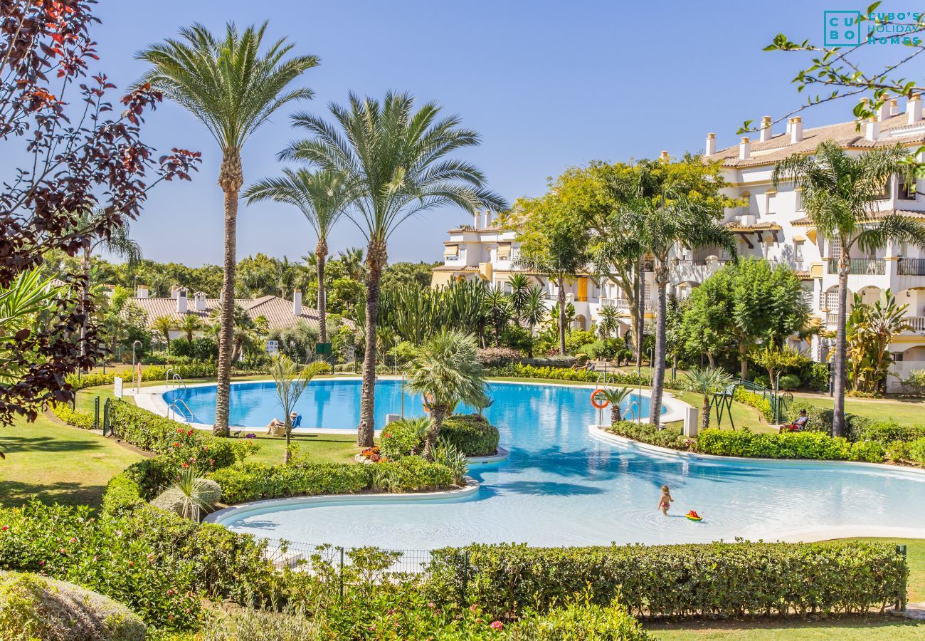 Community pool of this apartment in Nagueles (Marbella)