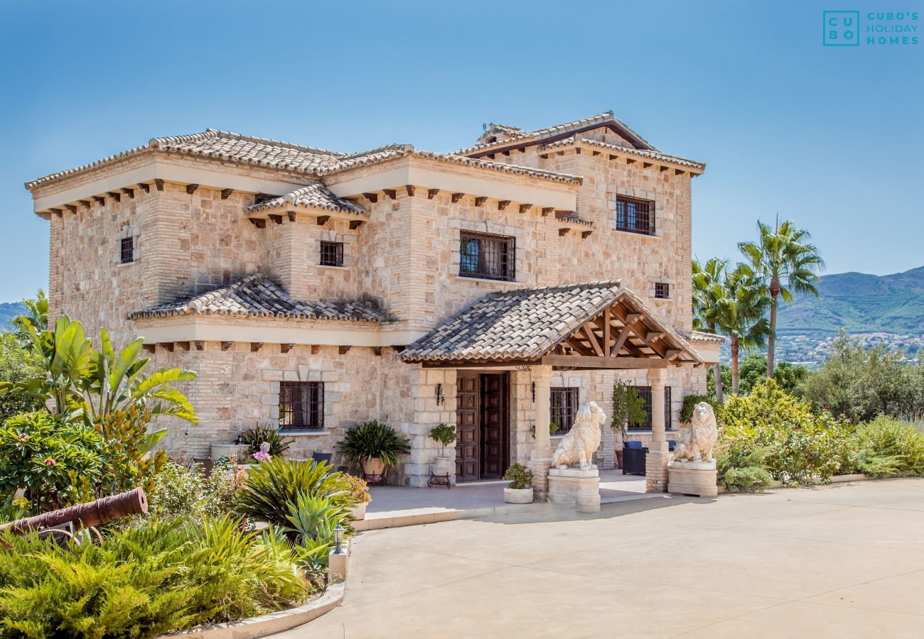 Villa in Alhaurin de la Torre - Cubo's Villa Dos Reyes