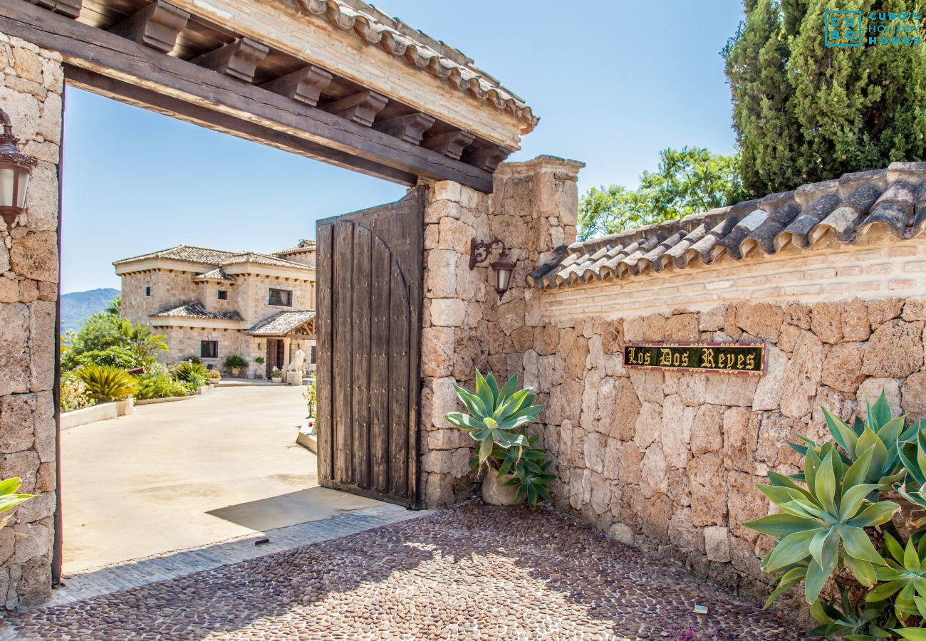 Villa in Alhaurin de la Torre - Cubo's Villa Dos Reyes