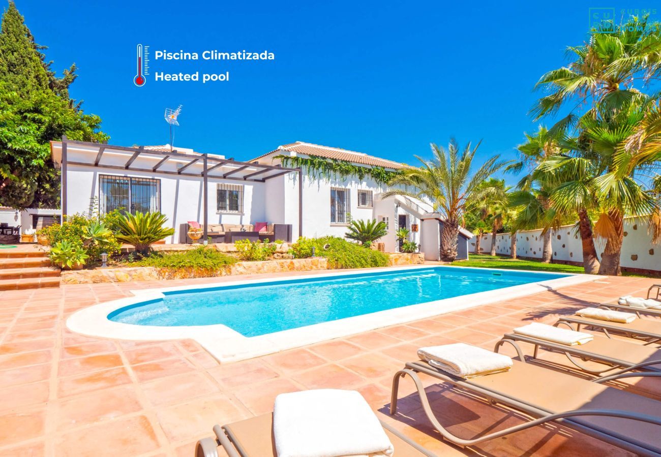 Wonderful holiday villa with heated pool in Alhaurín