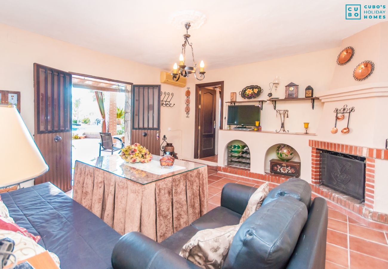 Dining room of this farm in Alhaurín el Grande