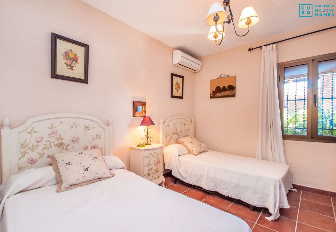 Children's bedroom of this farm in Alhaurín el Grande