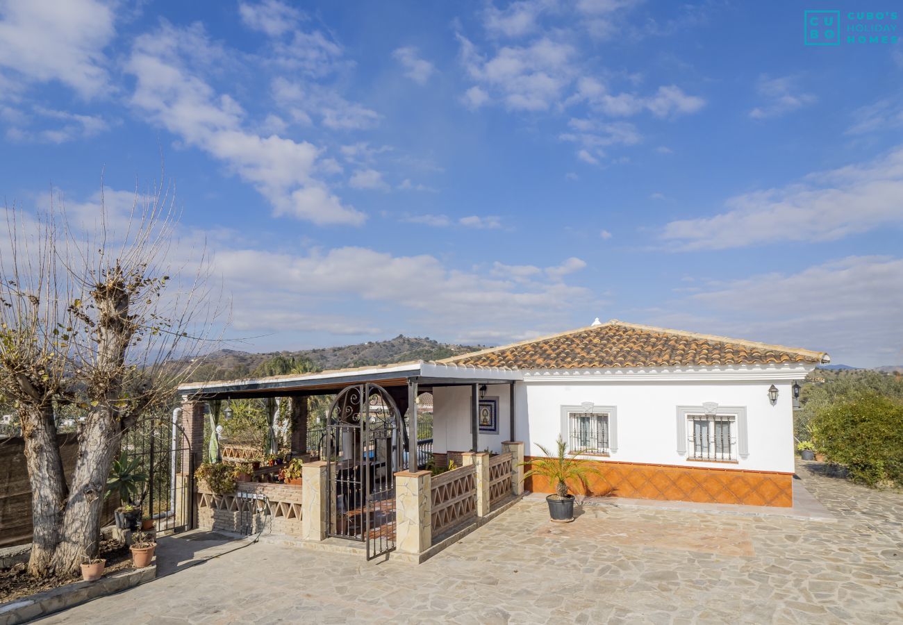 Views of this Finca in Coín