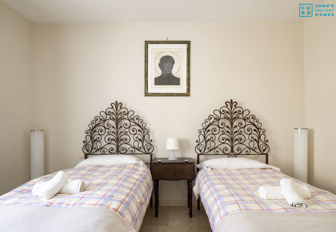 Apartment in Marbella - Cubo's Apartamento Boutique Elviria Hills Marbella