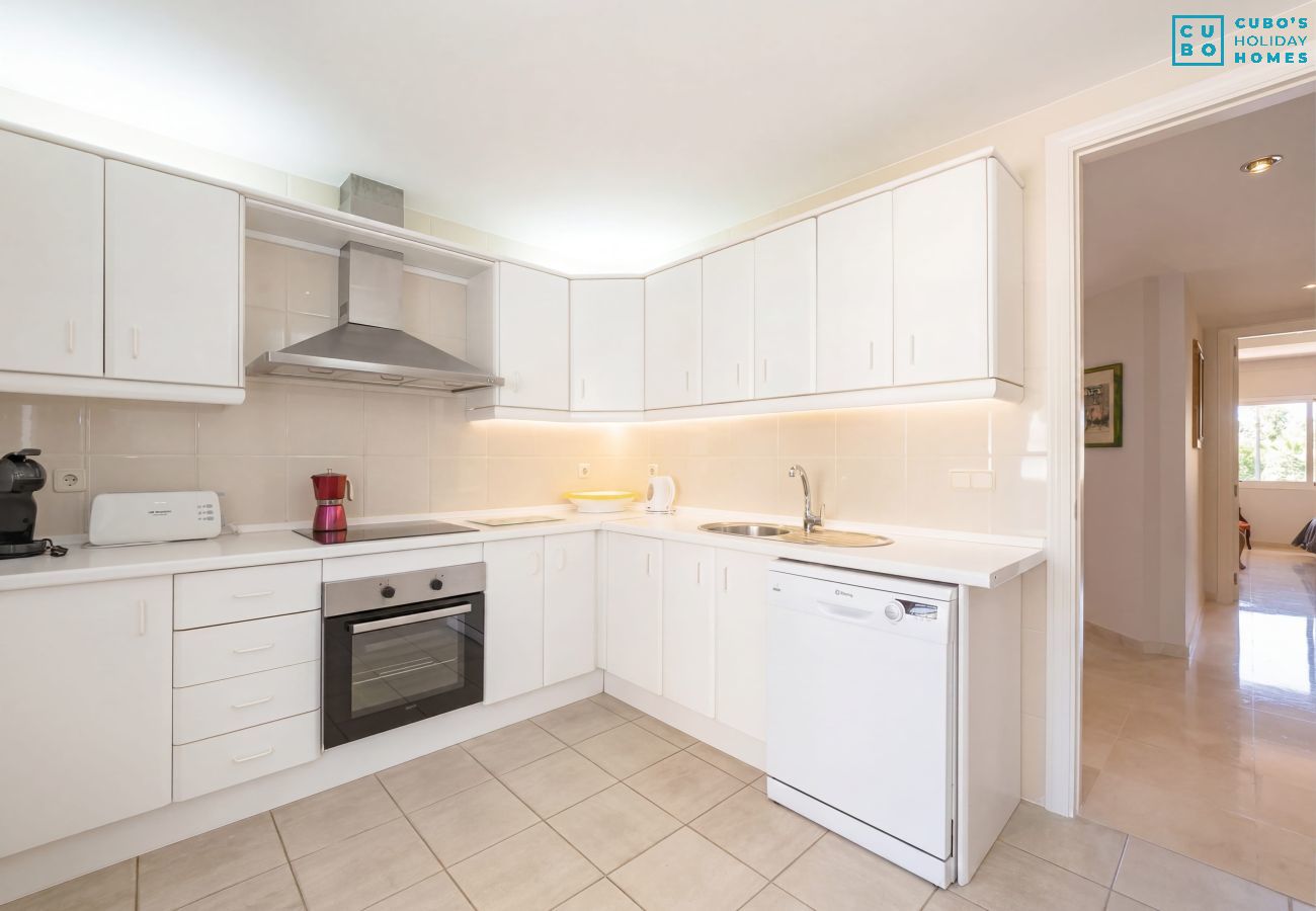 Apartment in Marbella - Cubo's Luxury Golf Apartment Marbella & Parking