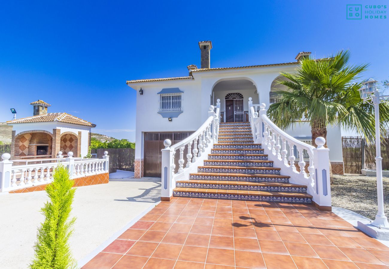 Facade of this luxury estate in Alhaurín el Grande