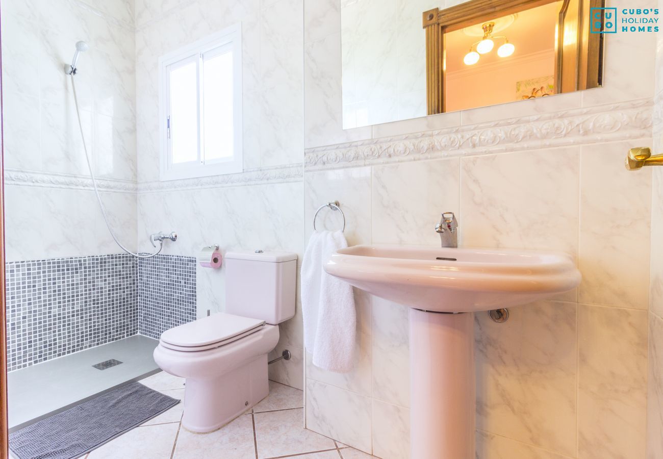 Bathroom of this luxury estate in Alhaurín el Grande
