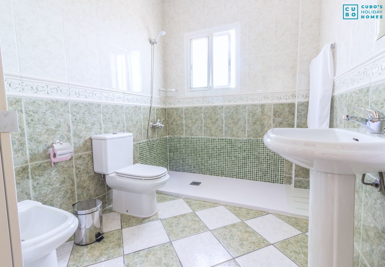 Bathroom of this luxury estate in Alhaurín el Grande