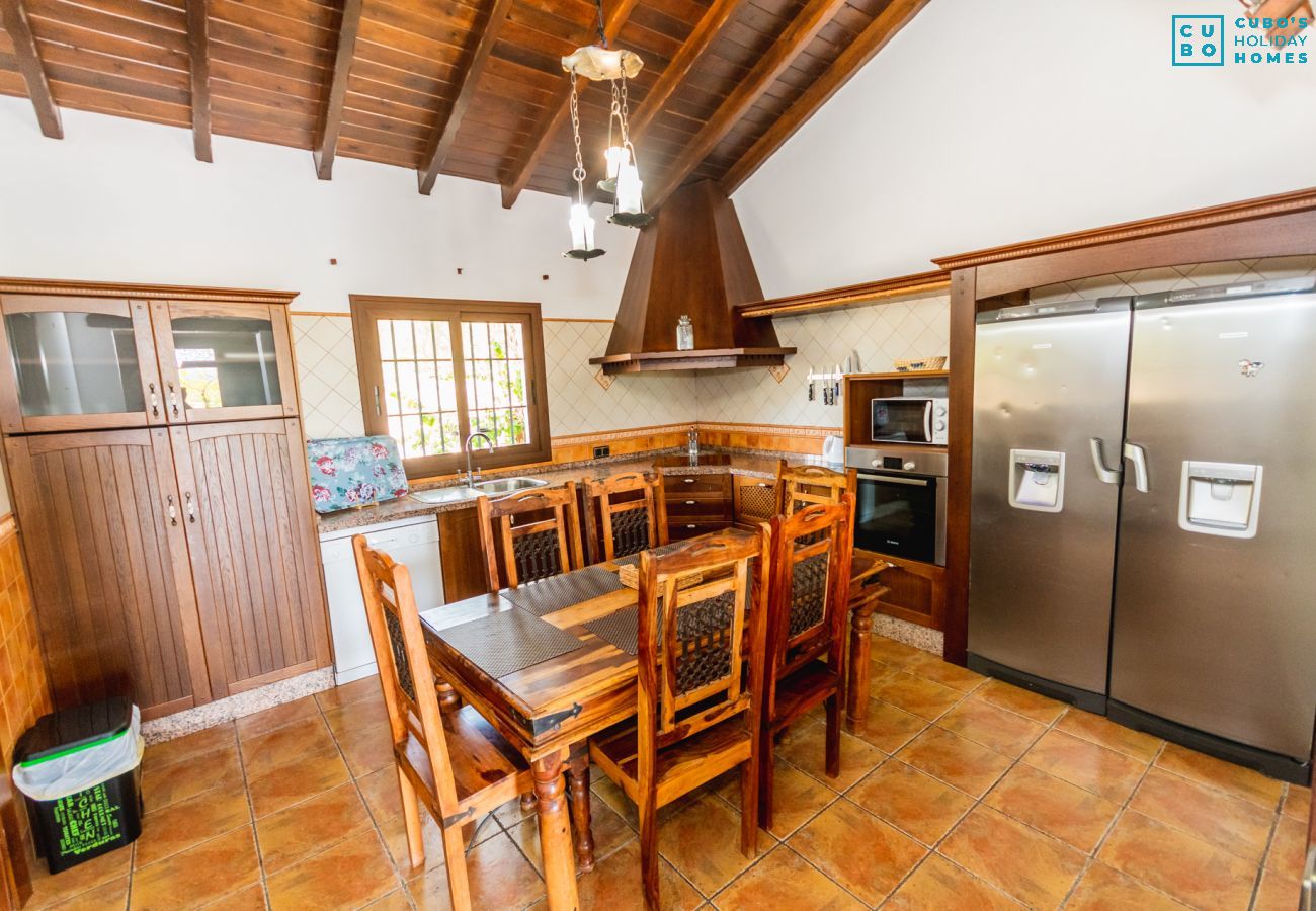 Kitchen of this villa in Alhaurín el Grande