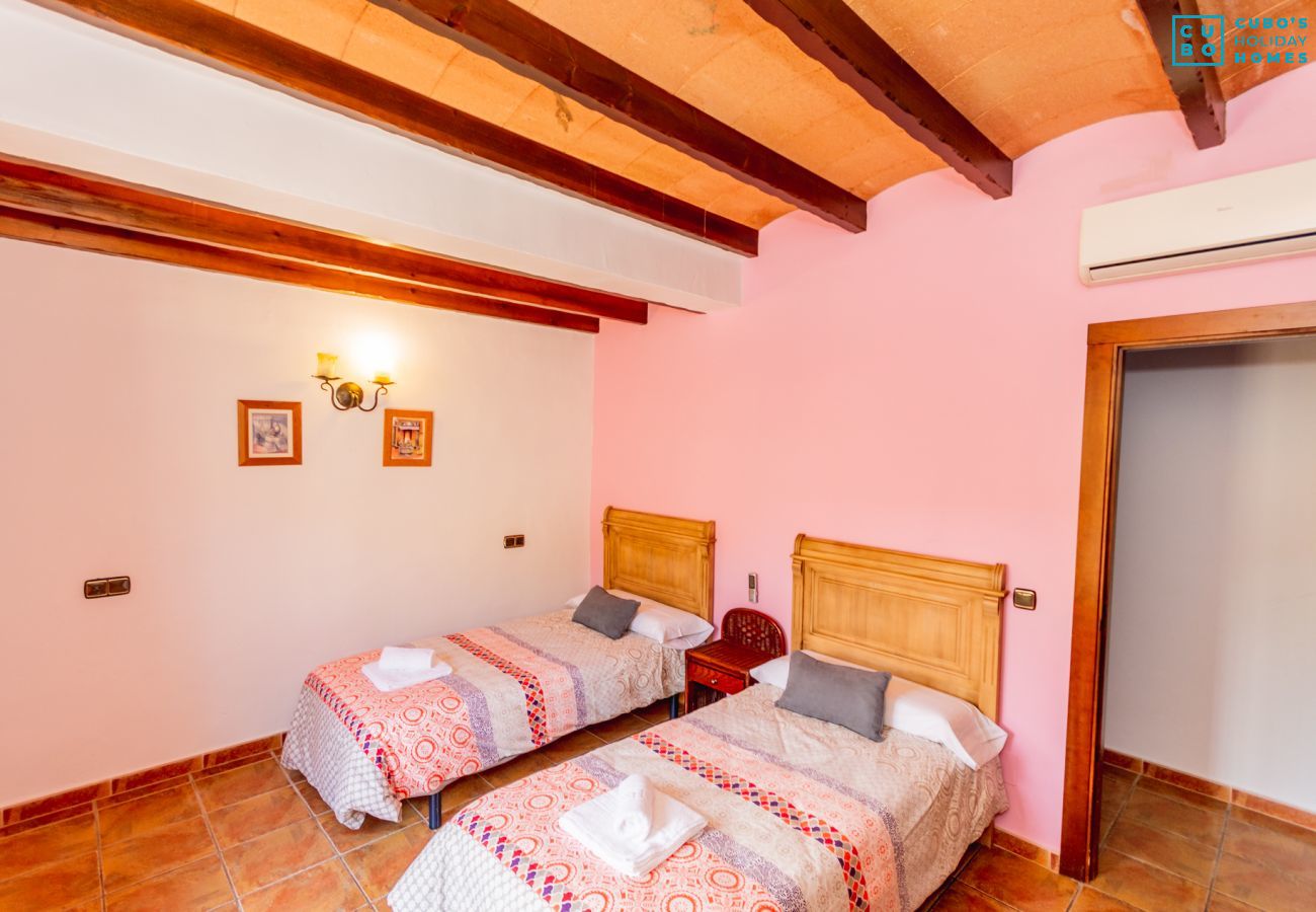 Children's bedroom of this villa in Alhaurín el Grande