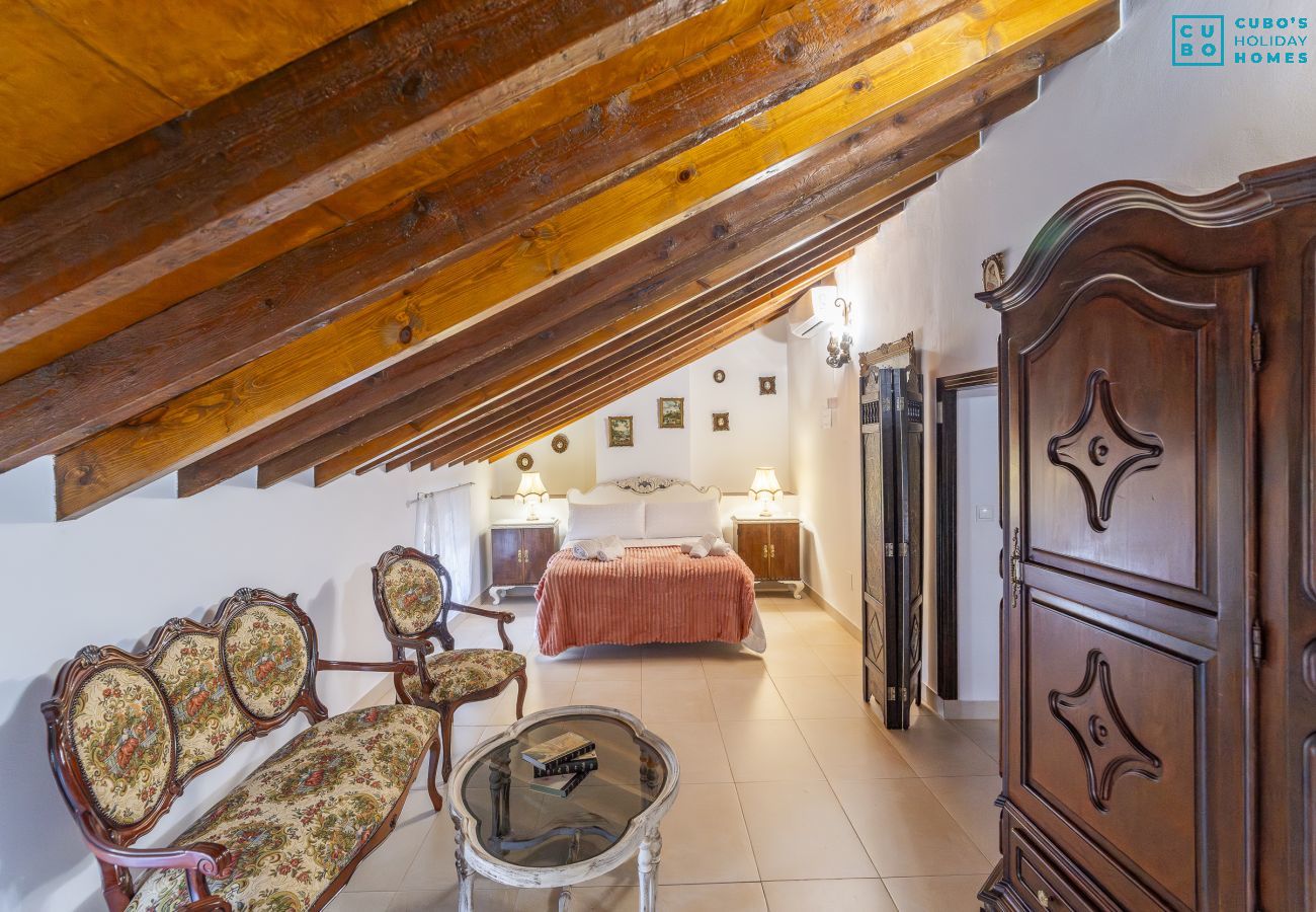 Cottage in Alhaurin de la Torre - Cubo's Casa Rural Cortijillo Las Barrancas Family