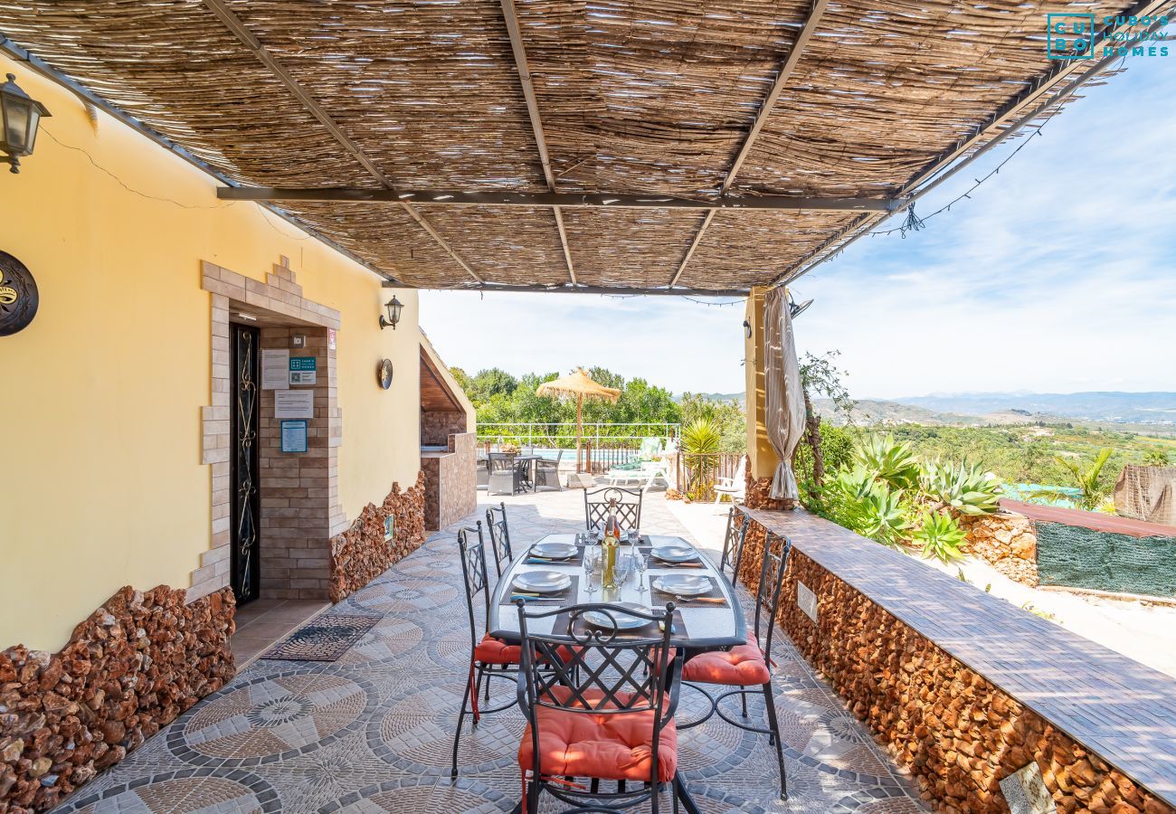Cottage in Alhaurin de la Torre - Cubo's Casa Rural Cortijillo Las Barrancas Family