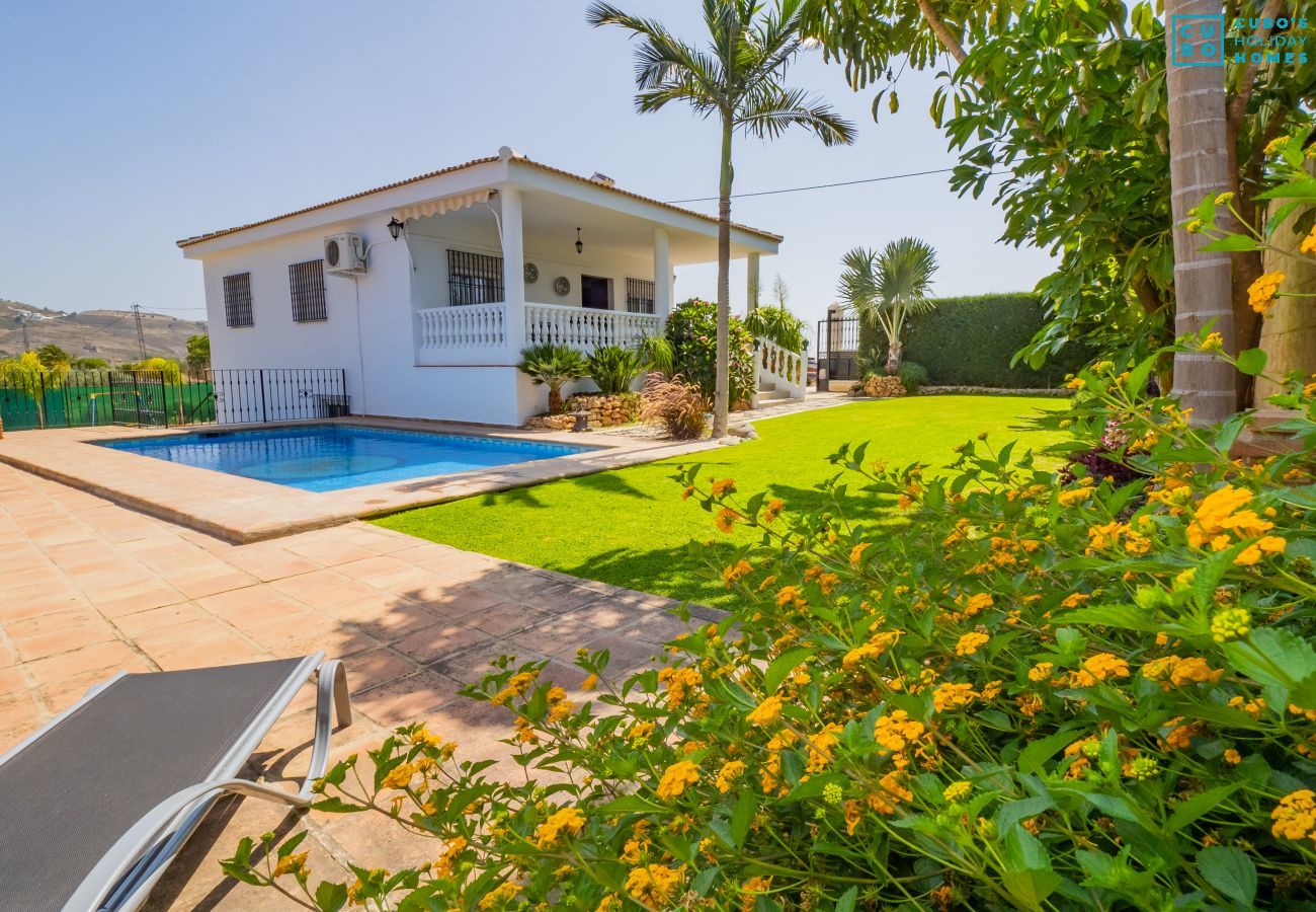 Finca with pool for 6 people in Alhaurín el Grande.