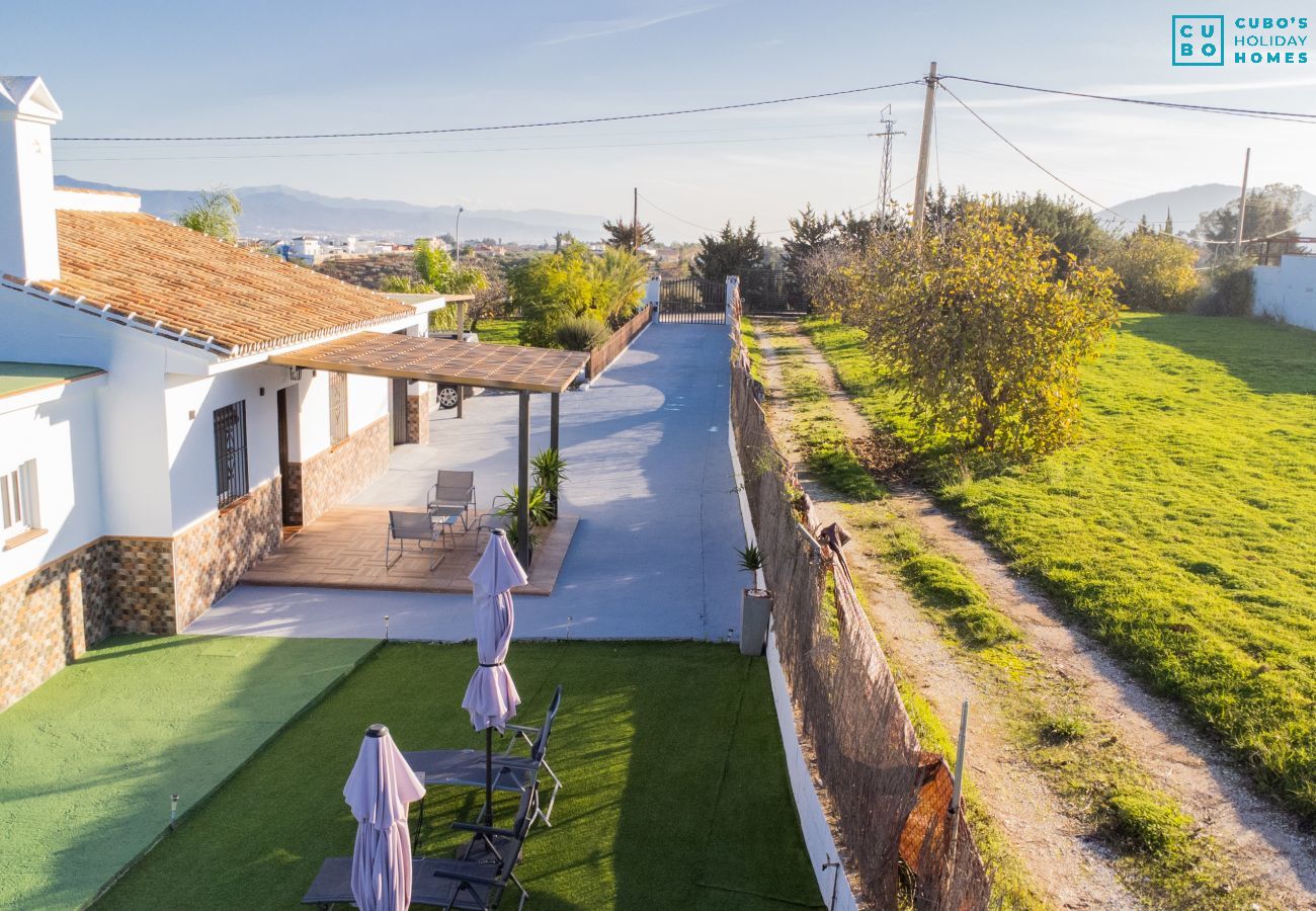 Cottage in Alhaurin de la Torre - Cubo's Finca La Higuera