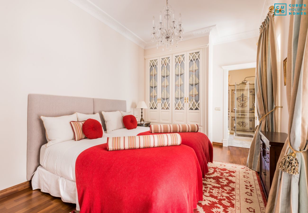 Bedroom of this luxury house in the center of Alhaurín el Grande
