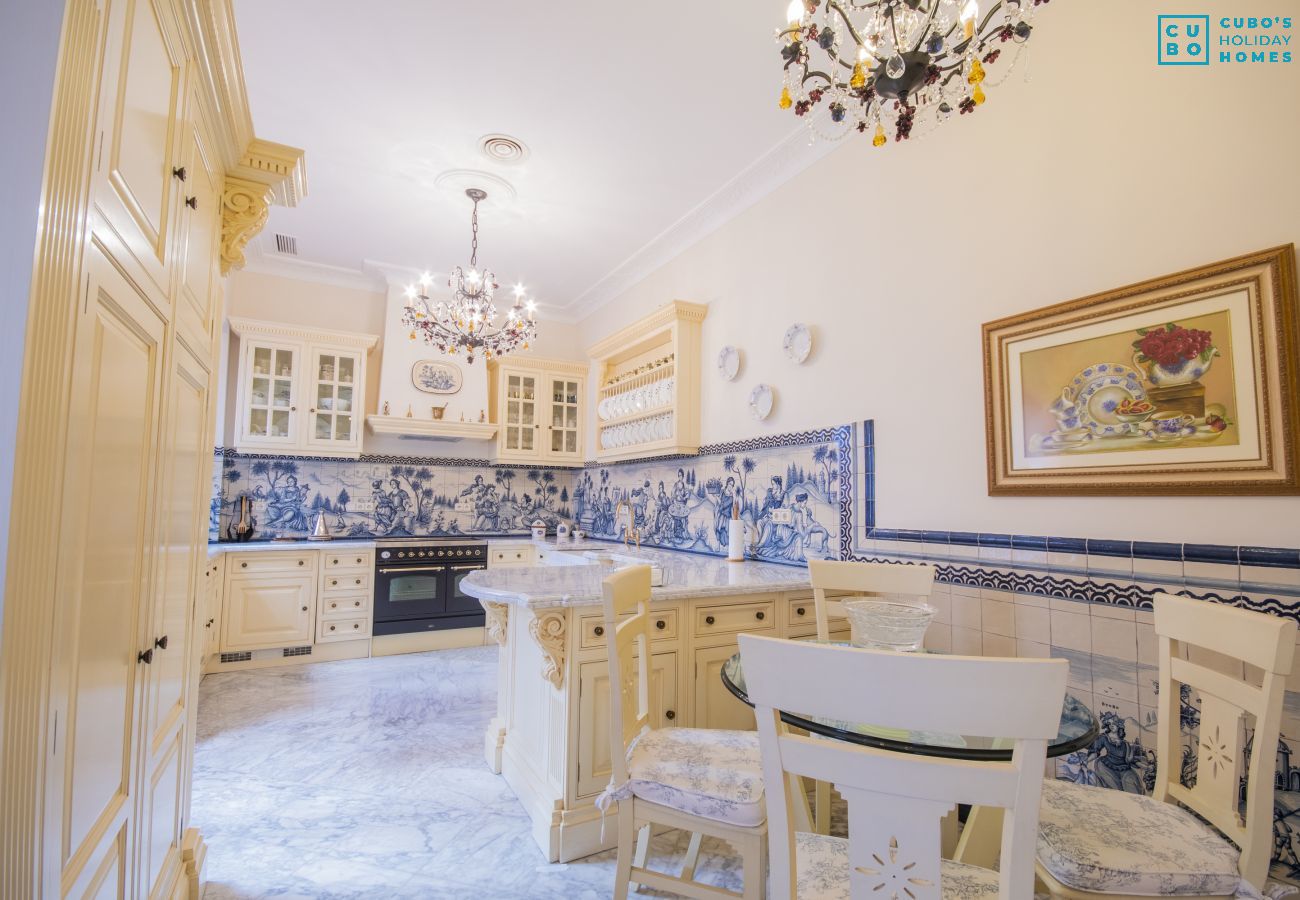 Kitchen of this luxury house in the center of Alhaurín el Grande