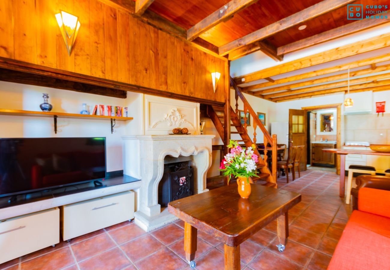 Living room of these rural apartments in Alhaurín el Grande