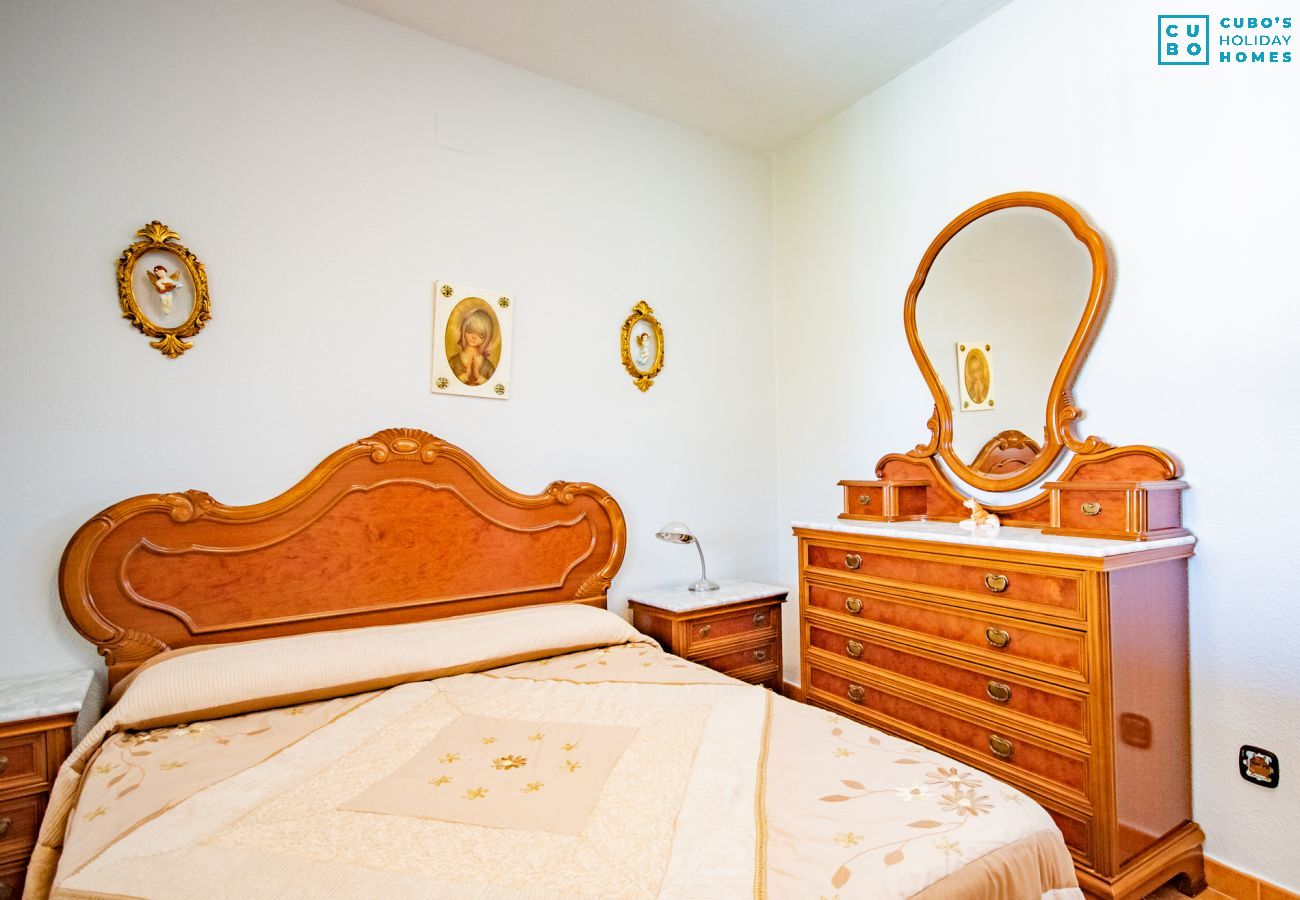 Bedroom of this country house in Alhaurín el Grande