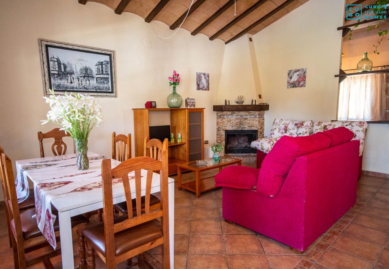 Dining room of this estate in Alhaurín el Grande