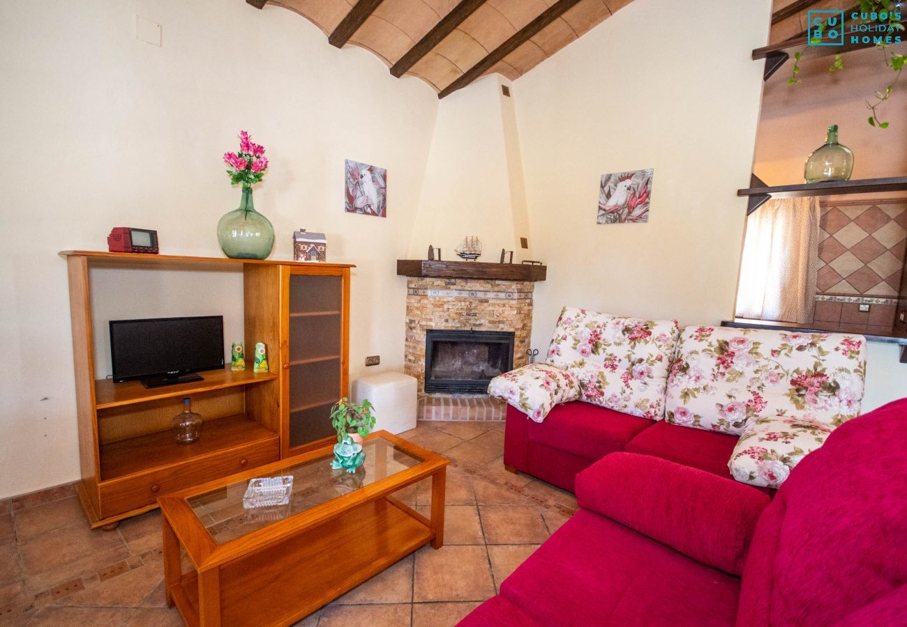 Dining room of this estate in Alhaurín el Grande