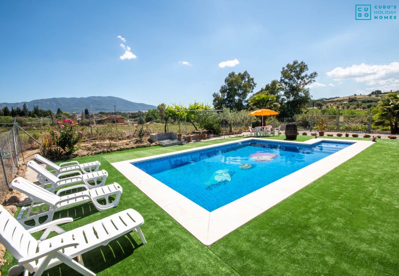 Private pool of this estate in Alhaurín el Grande