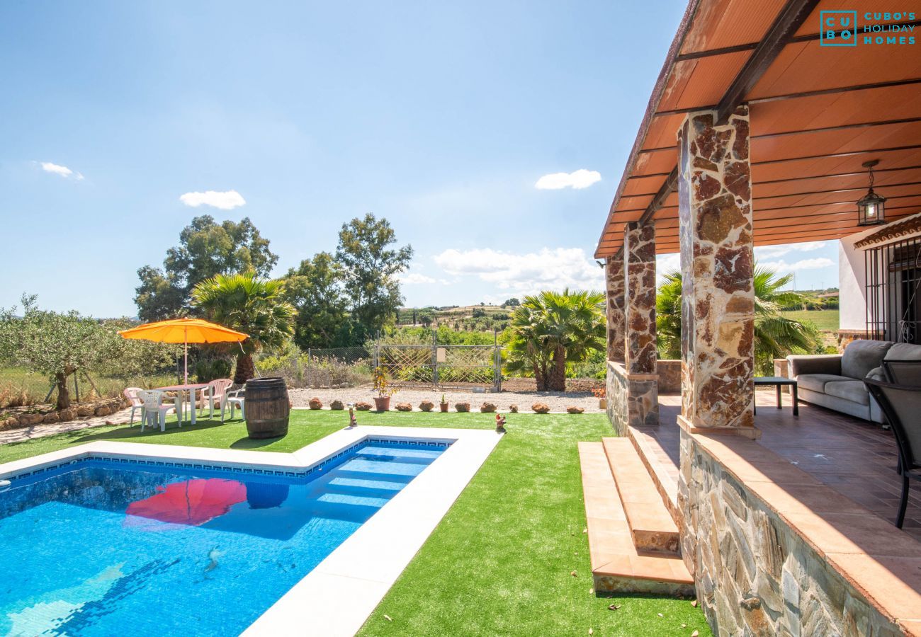 Private pool of this estate in Alhaurín el Grande