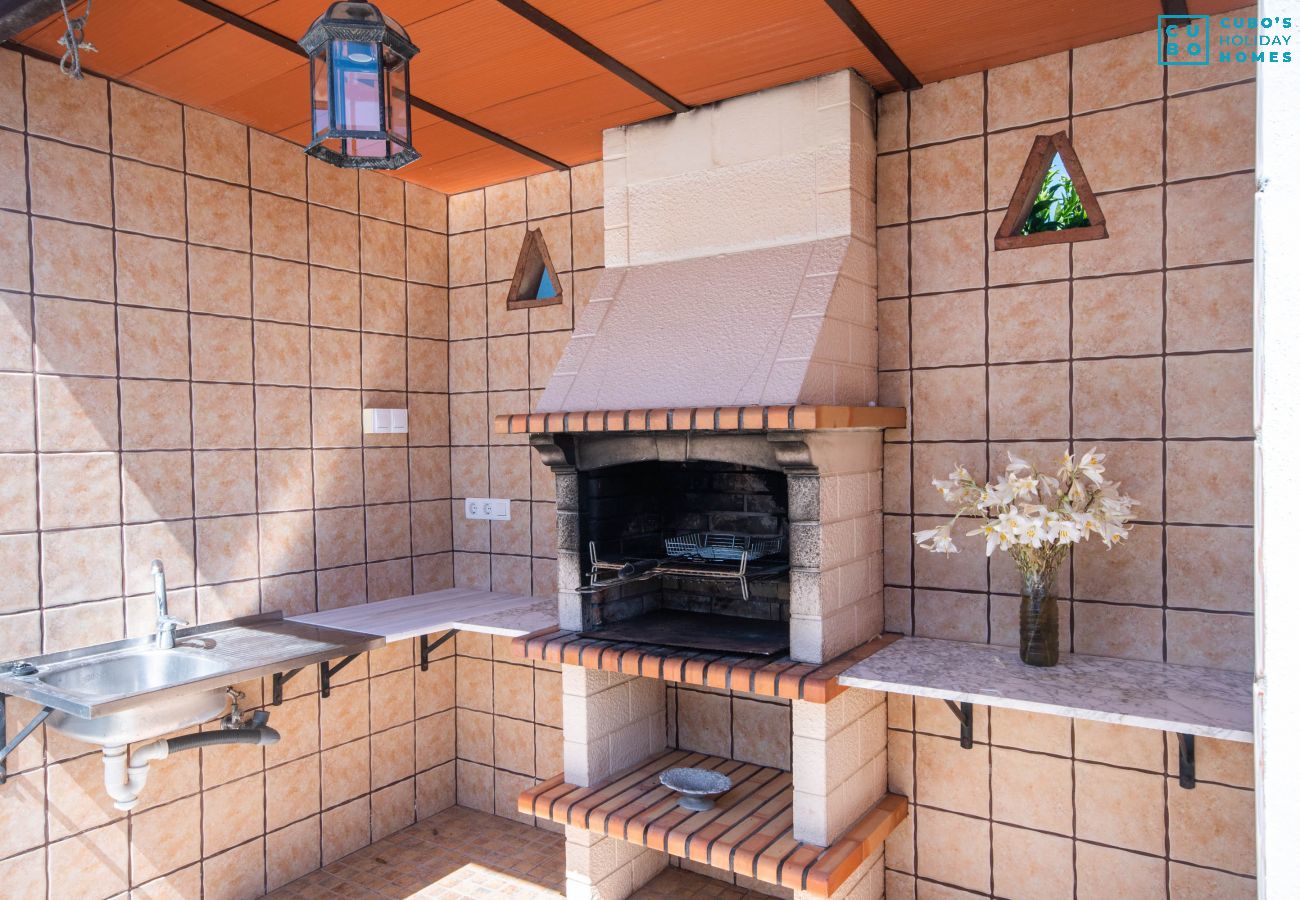 Barbecue on this estate in Alhaurín el Grande
