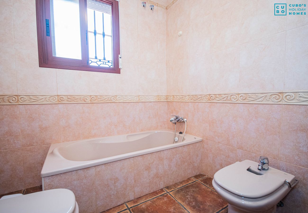 Bathroom of this farm in Alhaurín el Grande