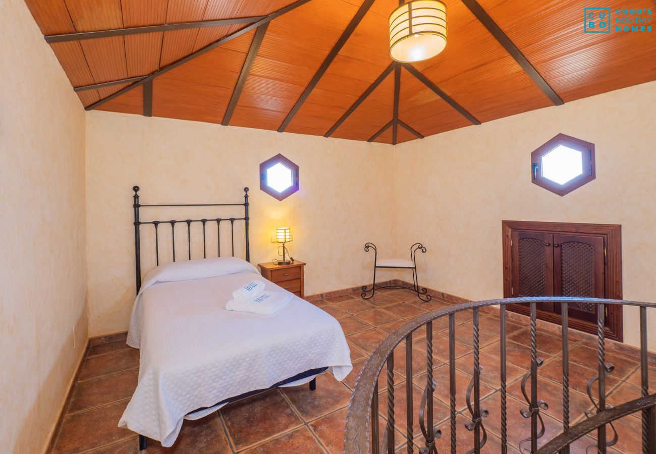 Cottage in Alhaurín el Grande - Cubo's Finca Las Tinajas de la Dehesilla