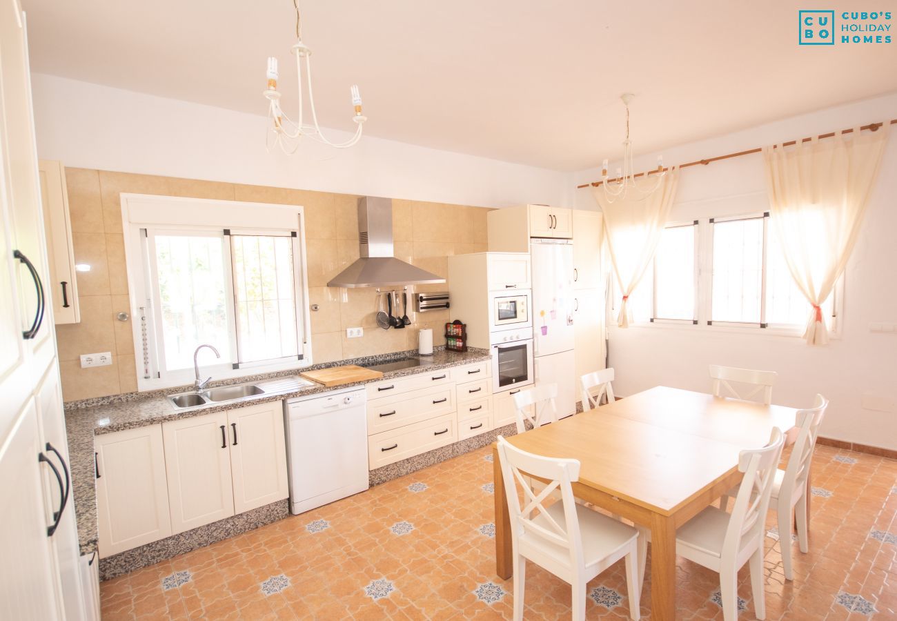 Kitchen of this Villa in Cártama