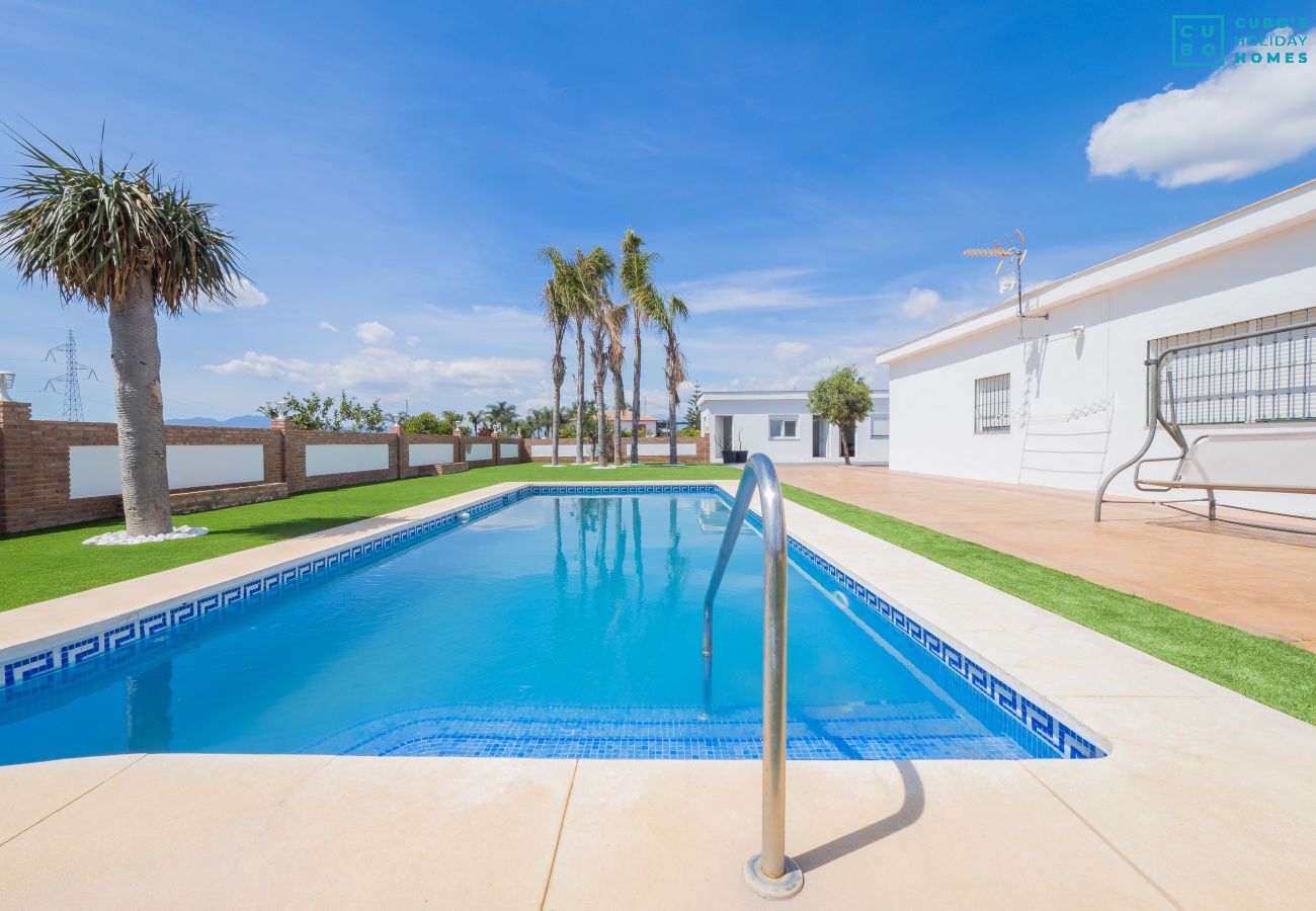 Private pool of this Villa in Cártama