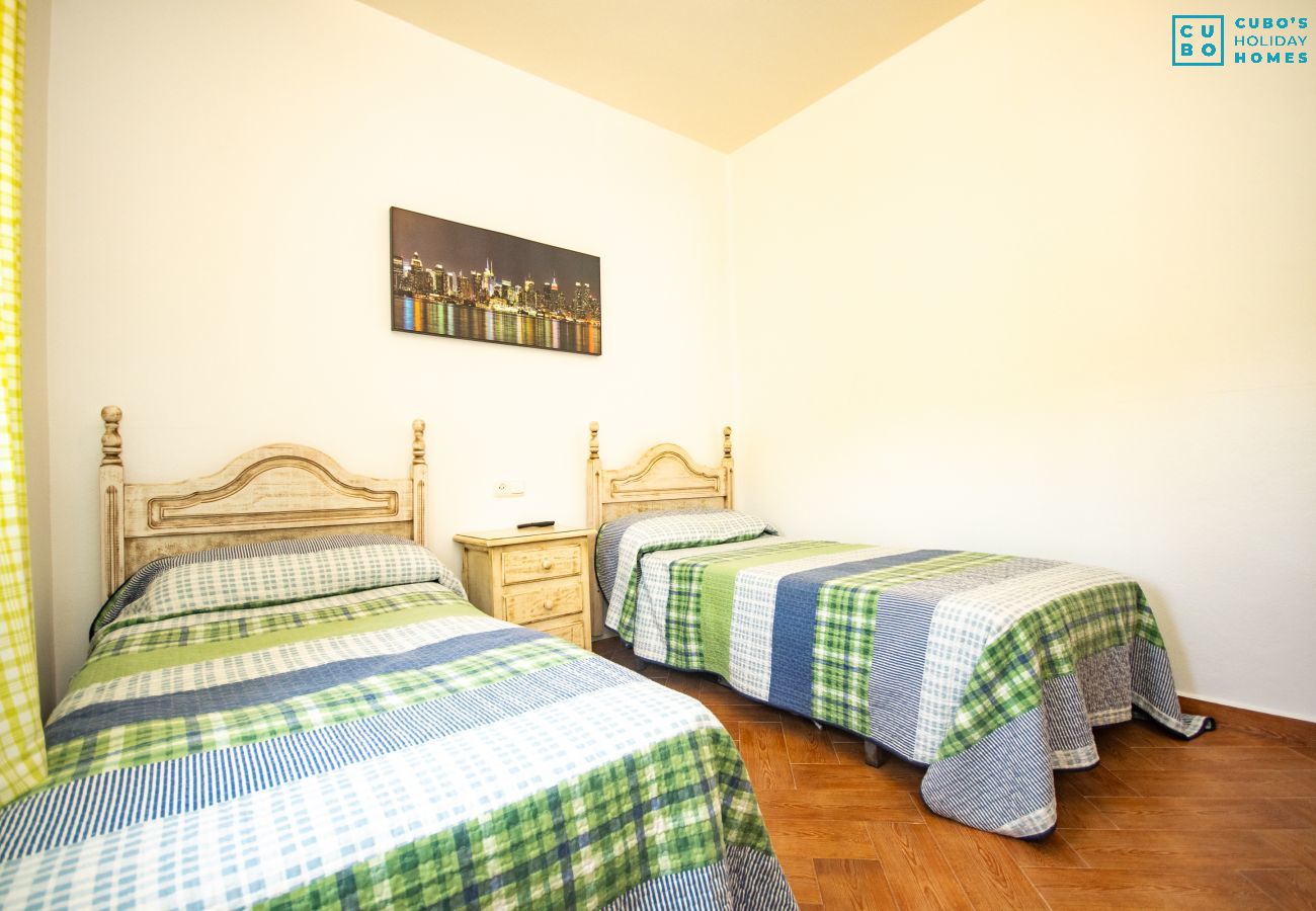 Children's bedroom of this farm in Alhaurín el Grande