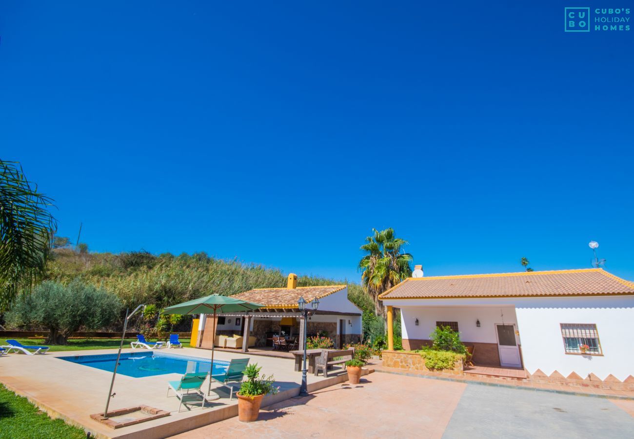 Views of this farm in Alhaurín el Grande