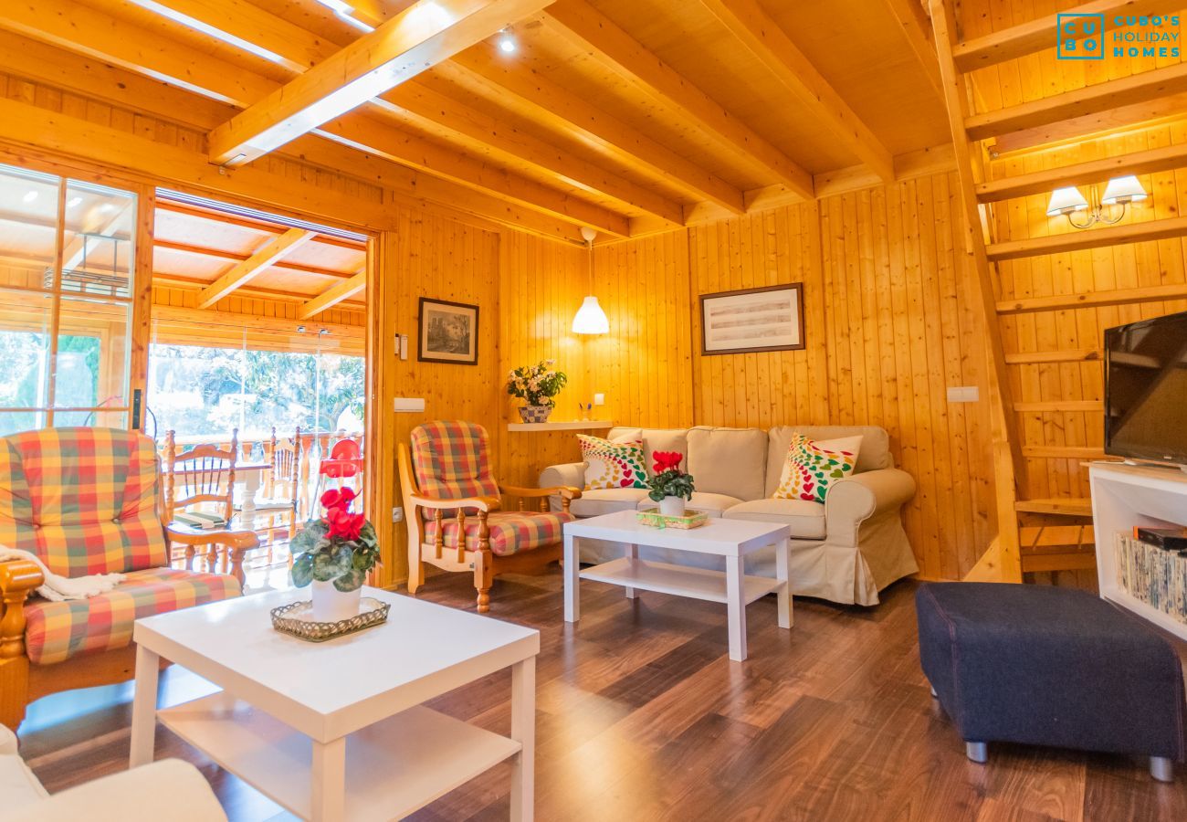 Living room of this wooden house in Alhaurín el Grande
