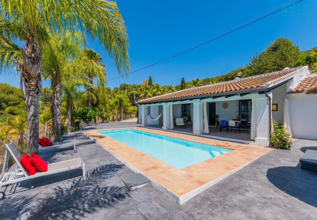 Pool of this Finca in Alhaurín el Grande