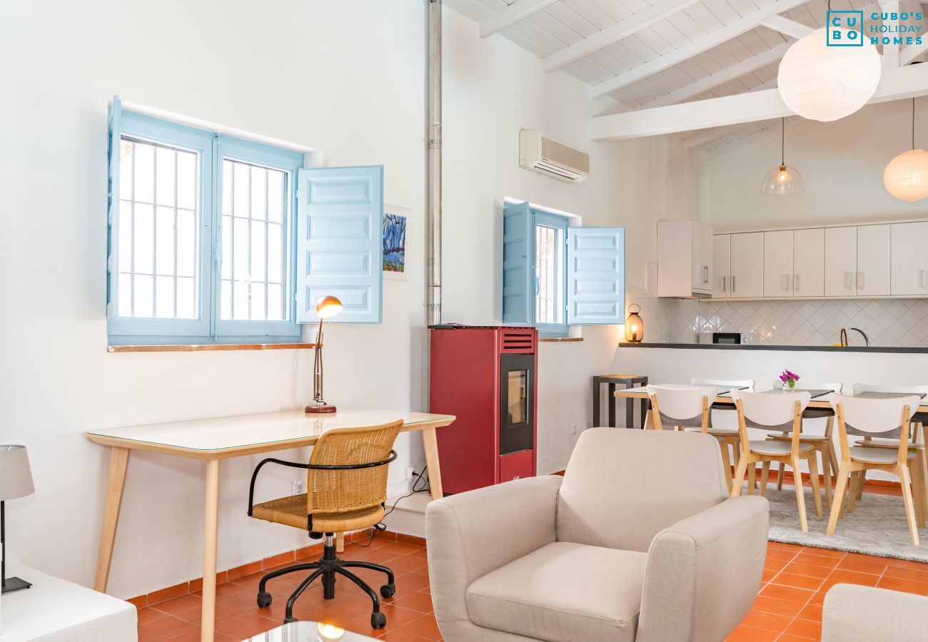 Dining room of this farm in Alhaurín el Grande