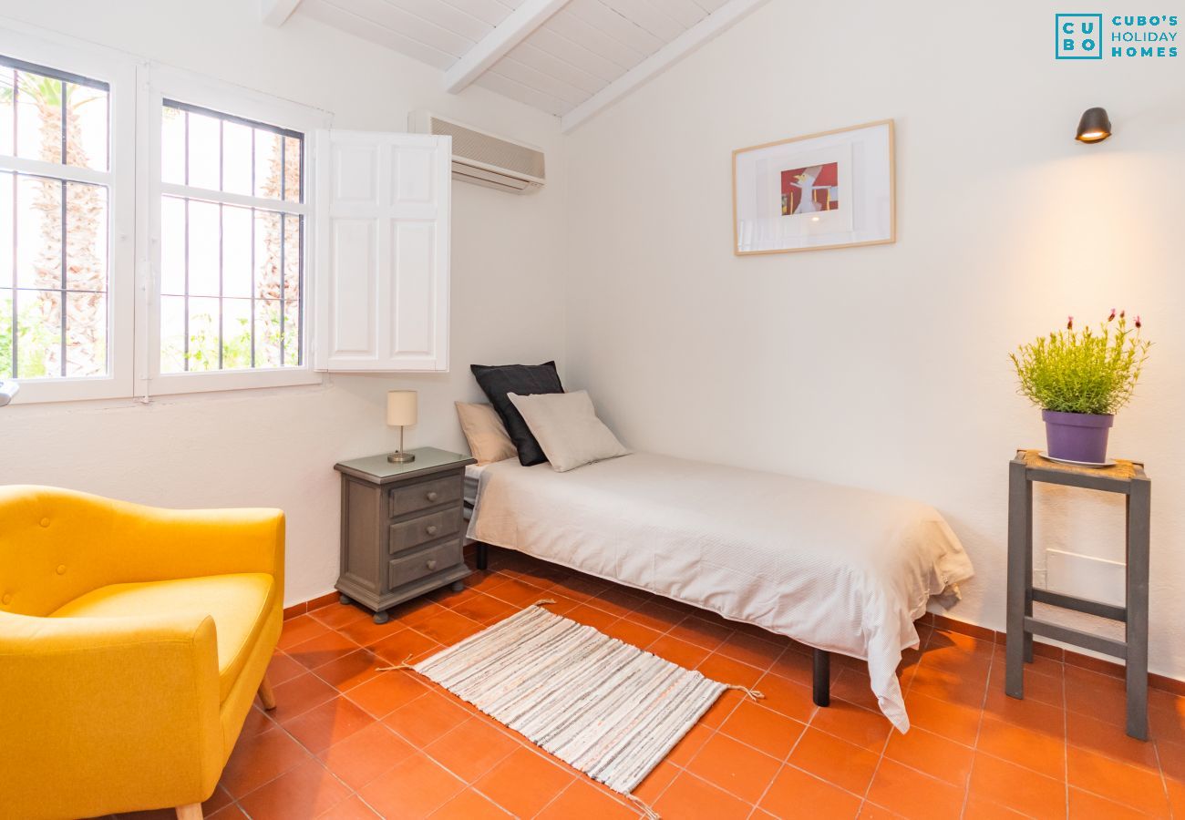 Bedroom of this farm in Alhaurín el Grande