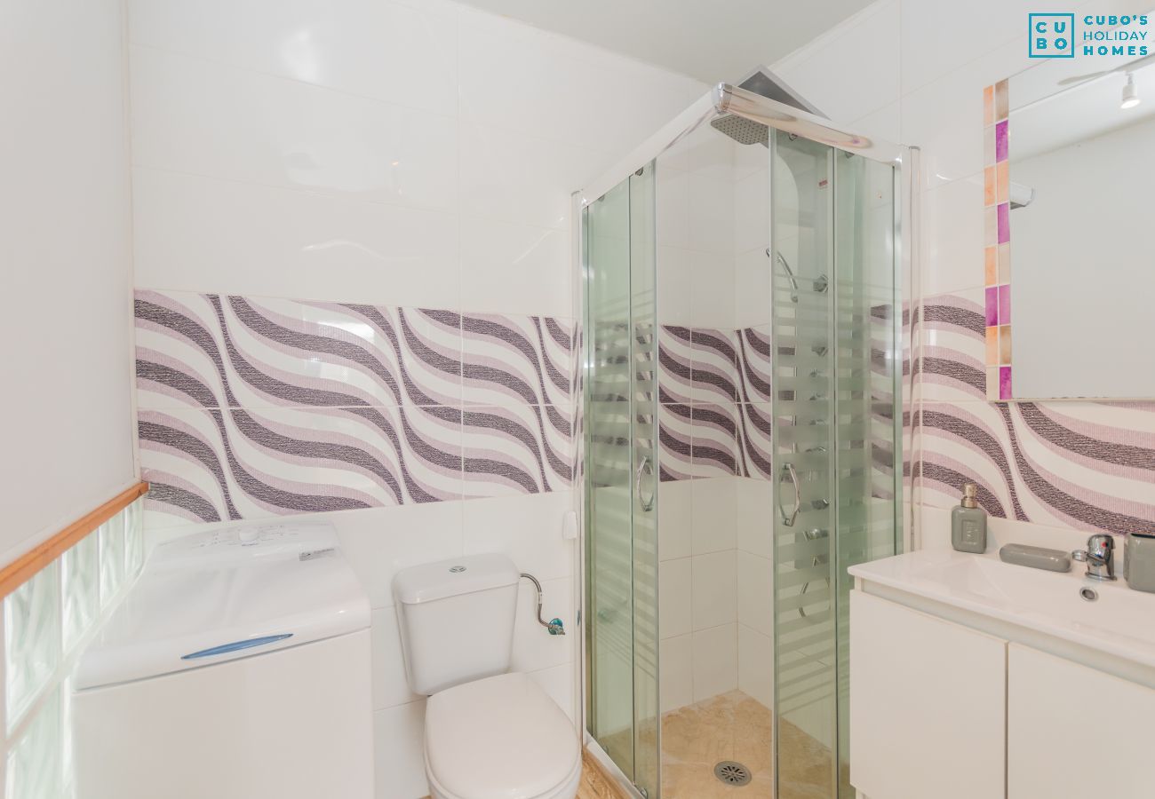 Bathroom of this apartment in Rincón de la Victoria