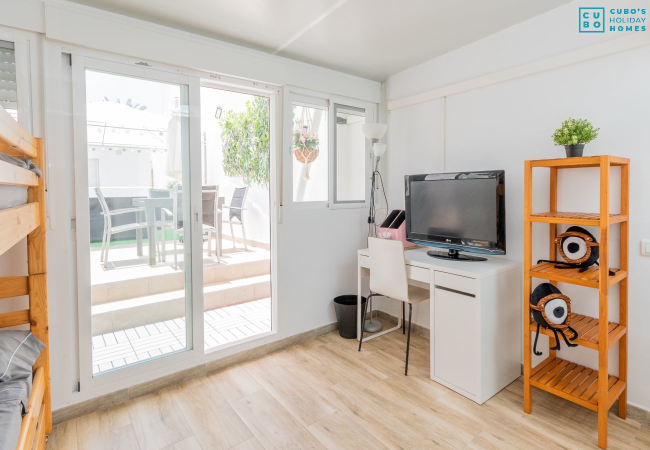 Bedroom with bunk beds in this apartment in Rincón de la Victoria