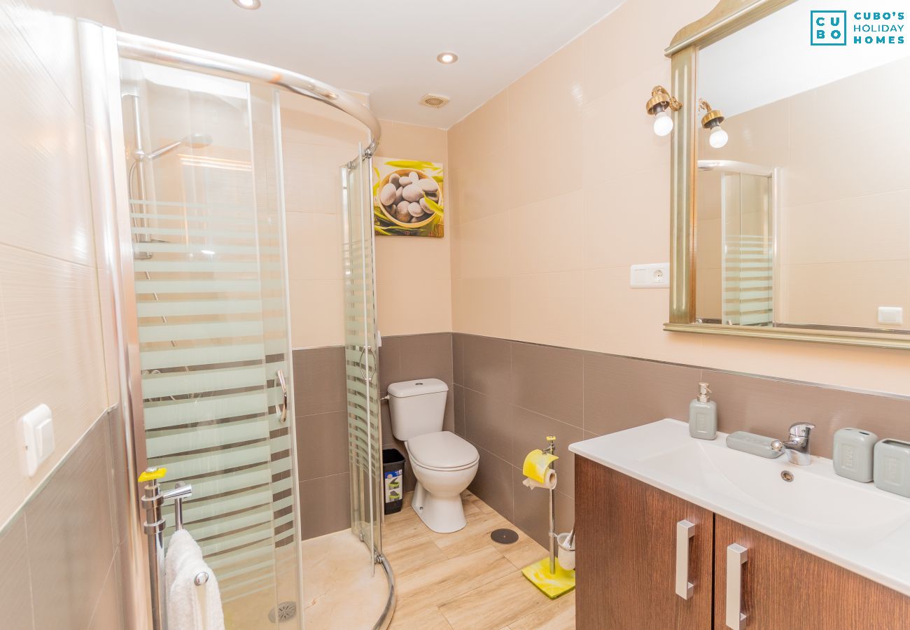 Bathroom of this apartment in Rincón de la Victoria