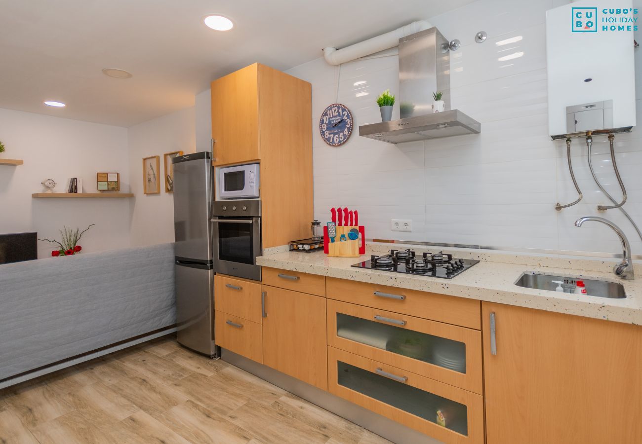 Kitchen of this apartment in Rincón de la Victoria