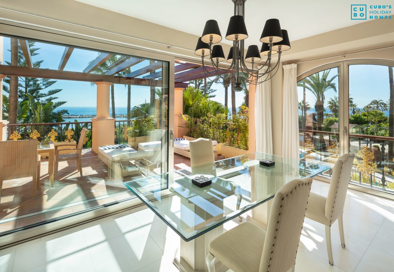 Apartment in Marbella - Cubo's Luxury Beach Front Duplex Puerto Banus