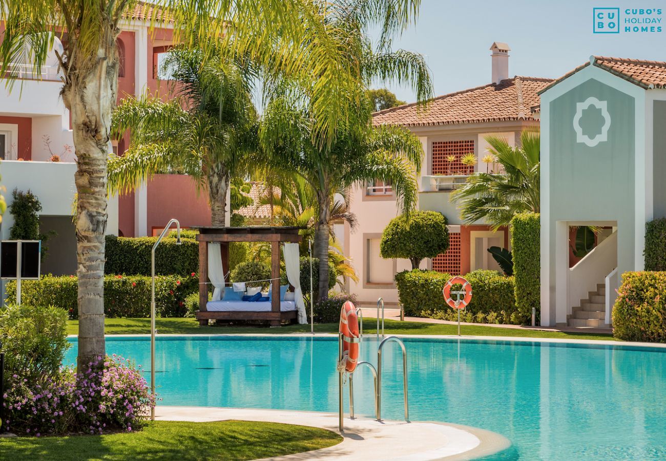 Community pool of this apartment in Marbella